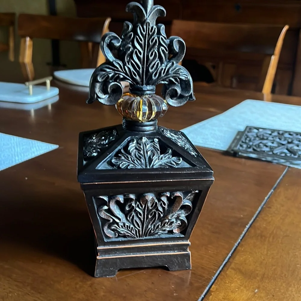 Decorative box - Picture 1 of 4